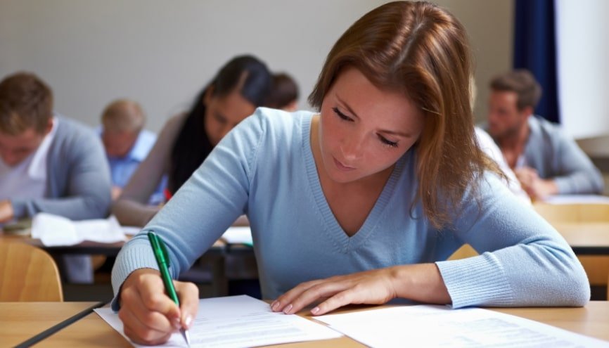 Bourse VUB Scholarships pour Licence